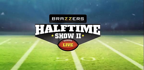  Brazzers Live - (Brooklyn Chase, Phoenix Marie) - The Brazzers Halftime Show II